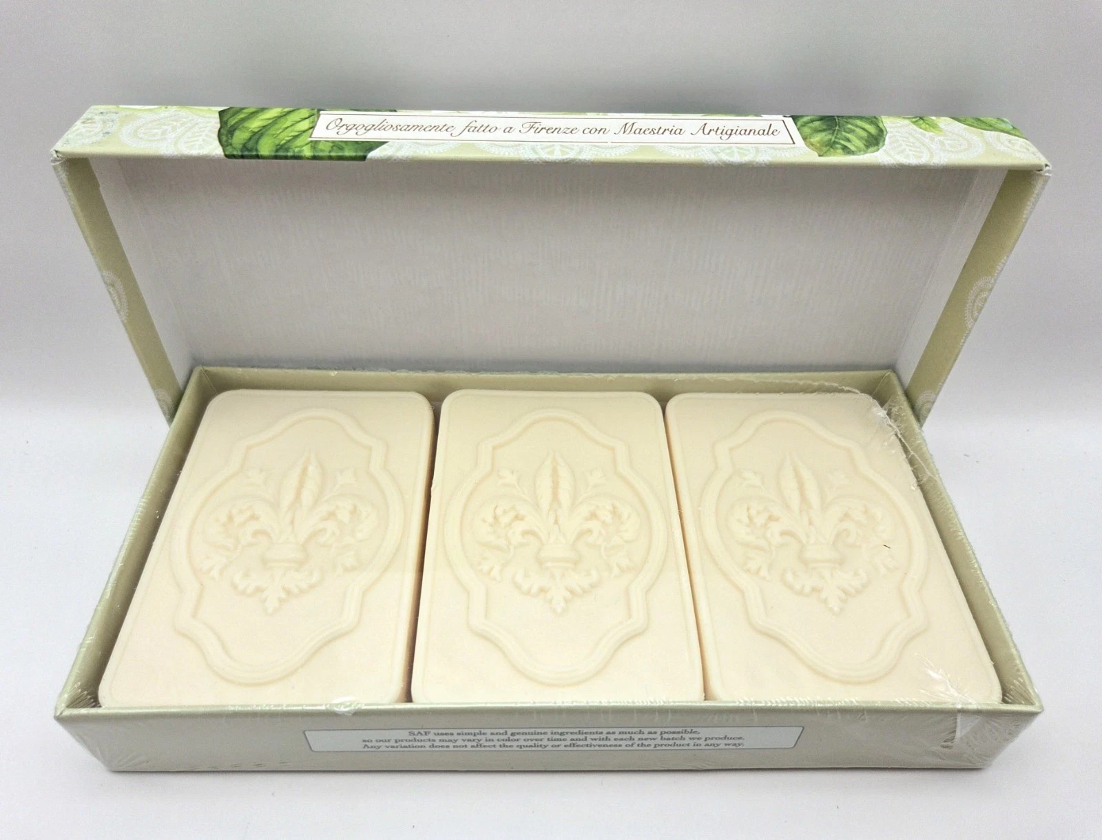 SAPONIFICIO ARTIGIANALE GARDENIA SCENTED SOAP 3 x 4.40 oz NIB