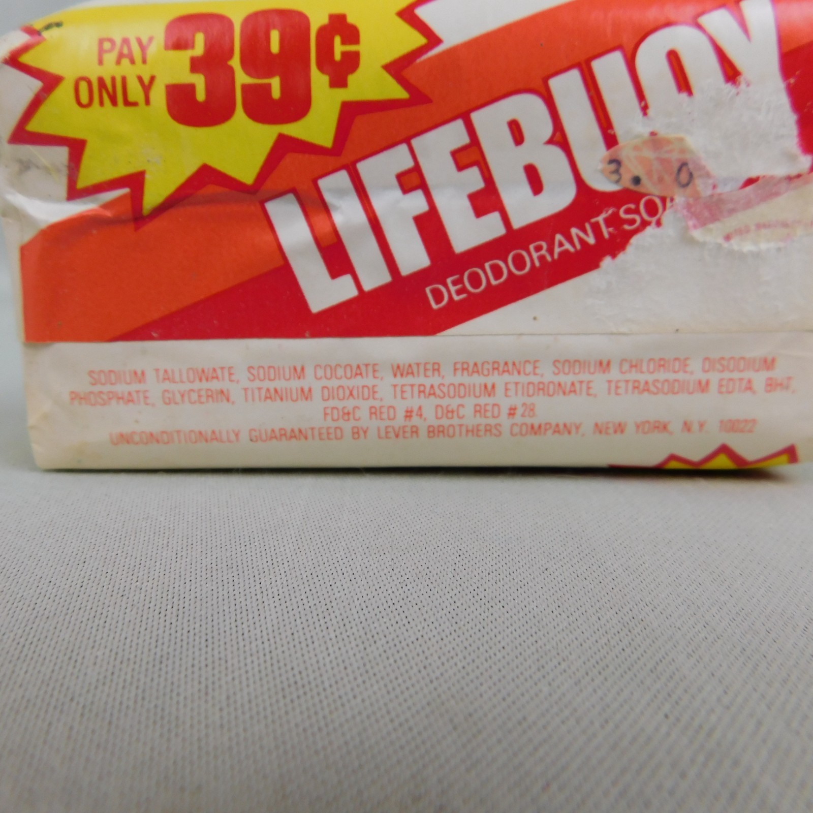 Vintage NOS Lifebuoy Coral Deodorant Soap 4.75oz Bath Size #A312