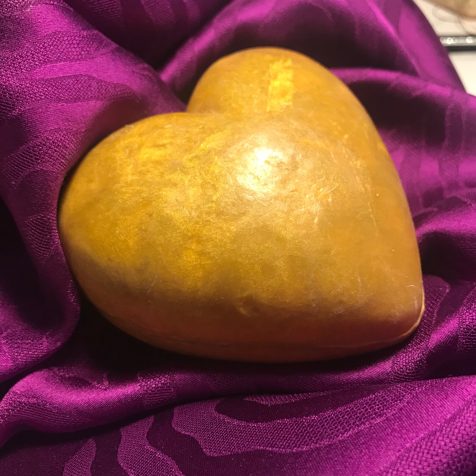 Soap Heart shaped 12.9 oz vintage new in box with ribbon ready for gifting new