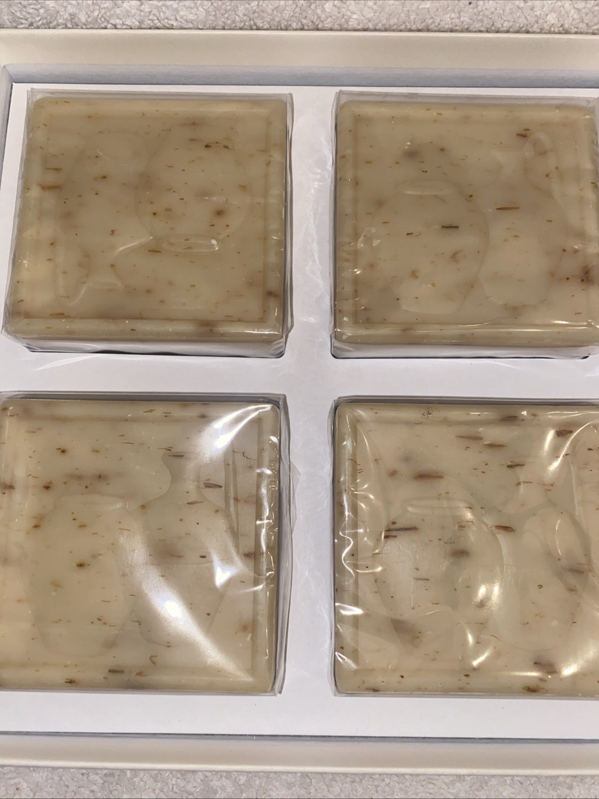 VINTAGE LAVENDER LARCOS SAVON 4 BAR SET BOXED 5.25 OZ EACH MADE IN FRANCE