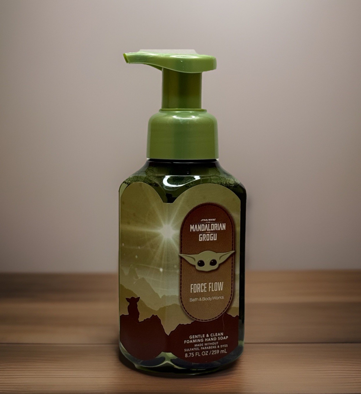 NEW 1 BATH & BODY WORKS STAR WARS FORCE FLOW MANDALORIAN GROGUFOAMING HAND SOAP