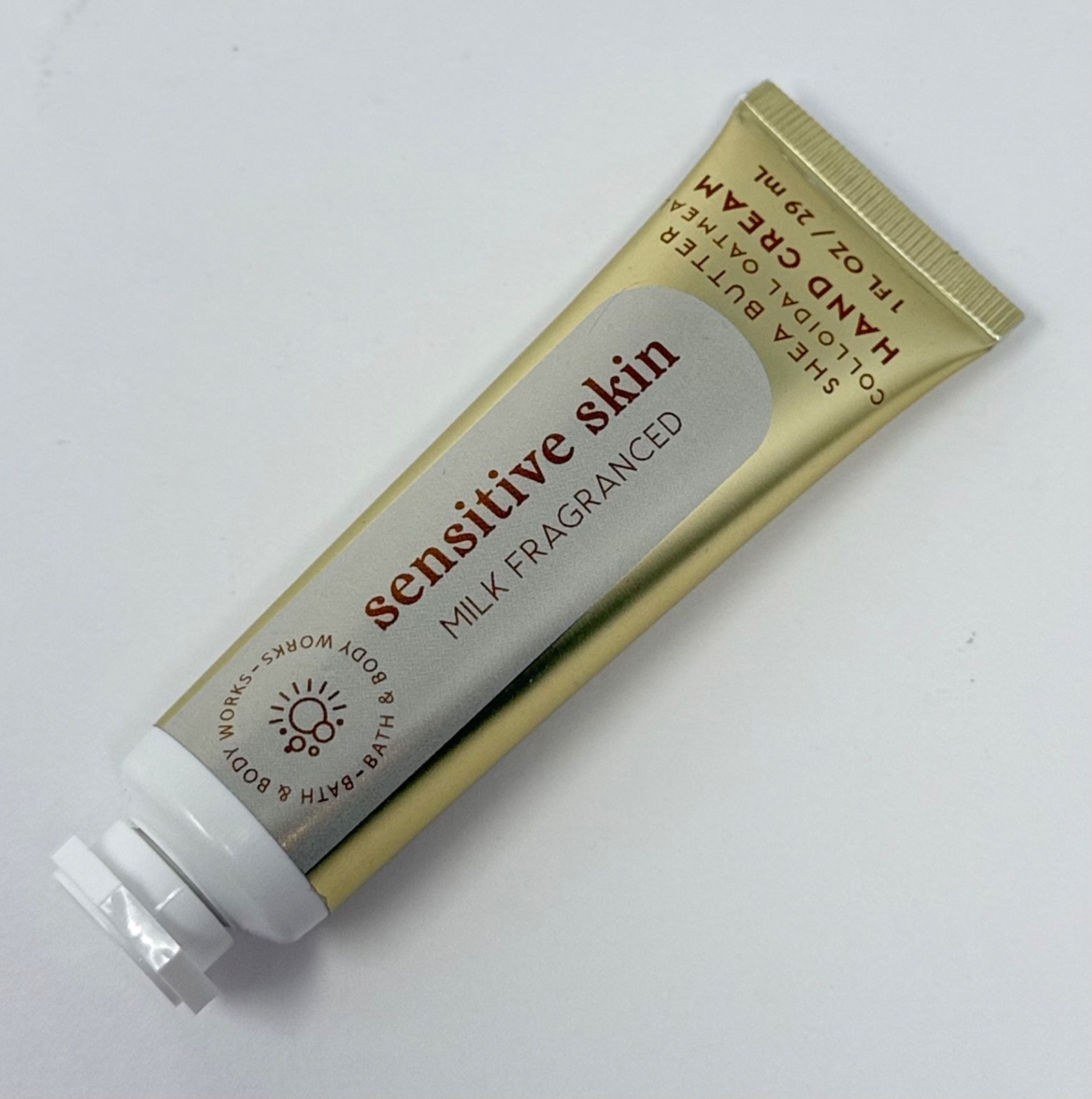 1 BATH & BODY WORKS SENSITIVE SKIN MILK COLLOIDAL OATMEAL HAND CREAM LOTION 1OZ
