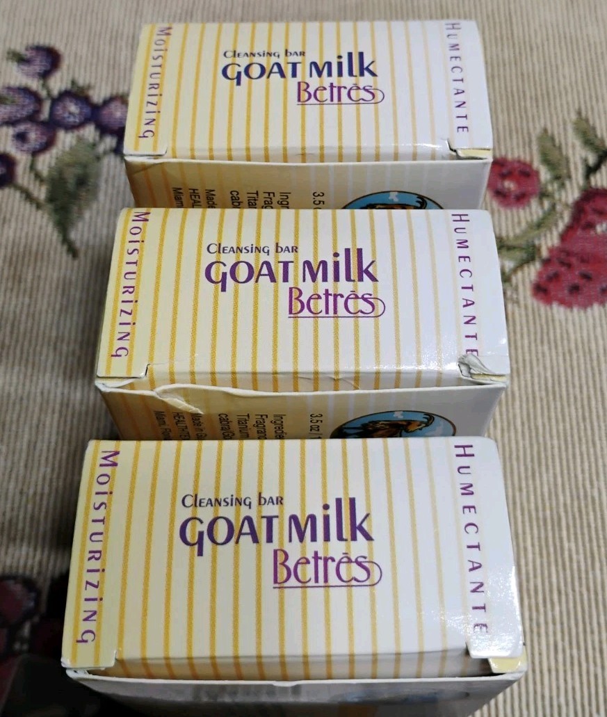 Lot Pack of 3 Goat Milk Moisturizing Bar Soap 3.5 oz. Jabon Leche de Cabra