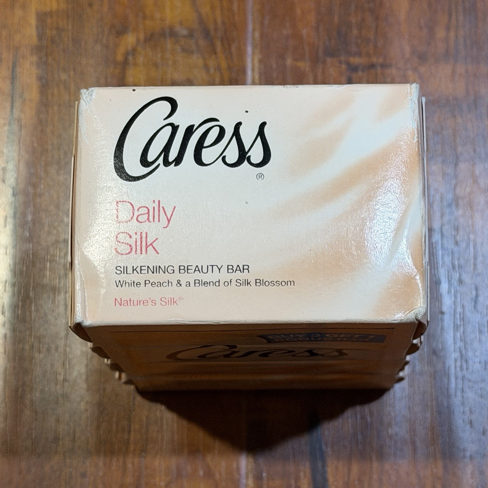 Vintage 4-Pack 2000’s Caress 3.15 Oz Daily Silk Body Bars White Peach Soap – NOS