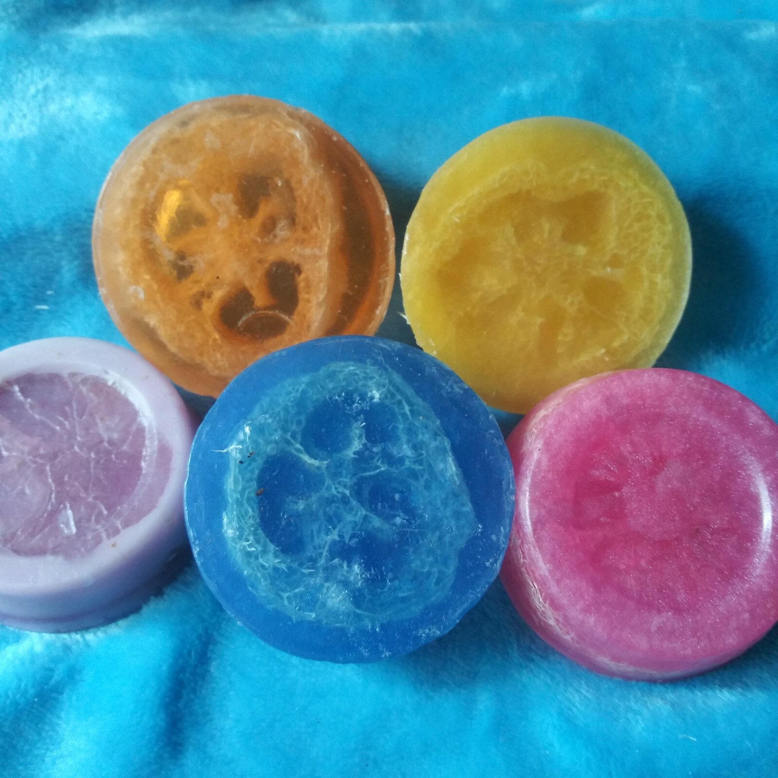 5 Loofah Exfoliating Soaps. Leaves skin feeling SOFT.. NO harsh chemicals. 5ct