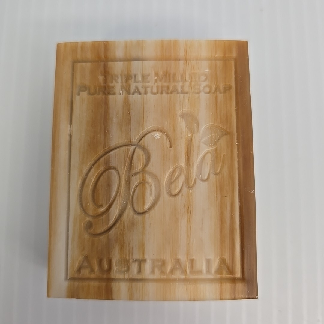 Bela All Natural Vegan Triple Milled Spicy Sandalwood Scented Soap