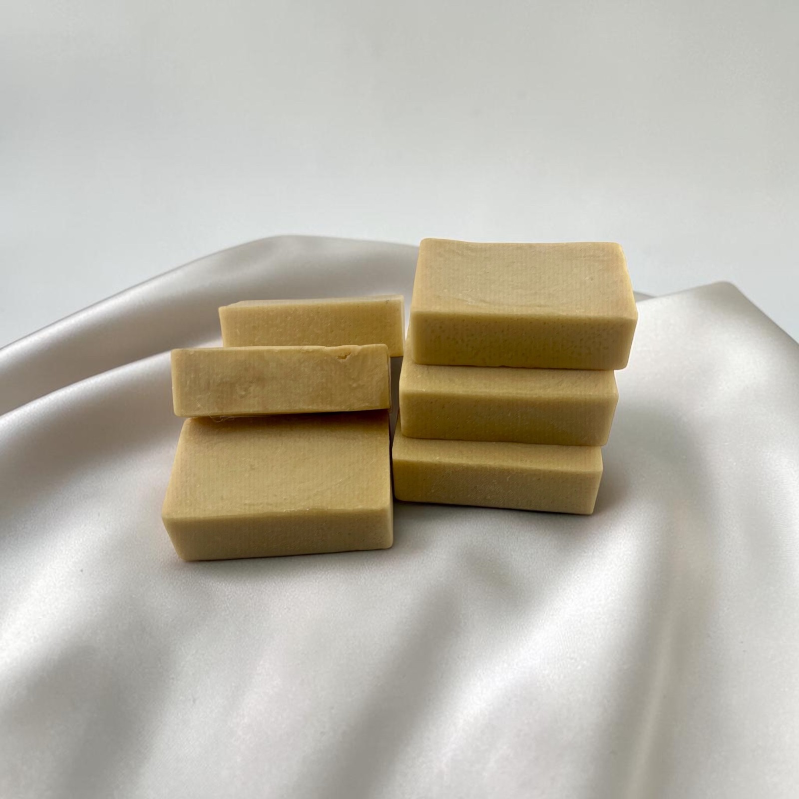 Silk Soap – Natural Luxury Bar with – Soft, Smooth & Gentle Cleanser – 5 oz