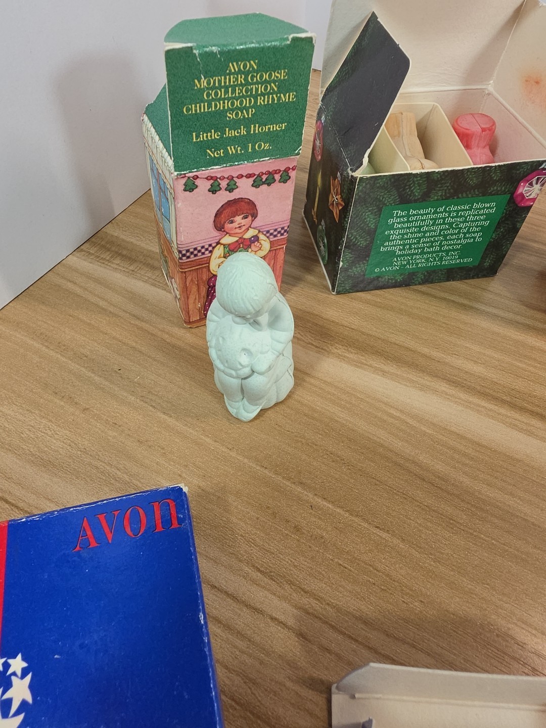 Lot Of 4 Vintage Avon Angel Soaps Plus A Bunch Of Other Soap