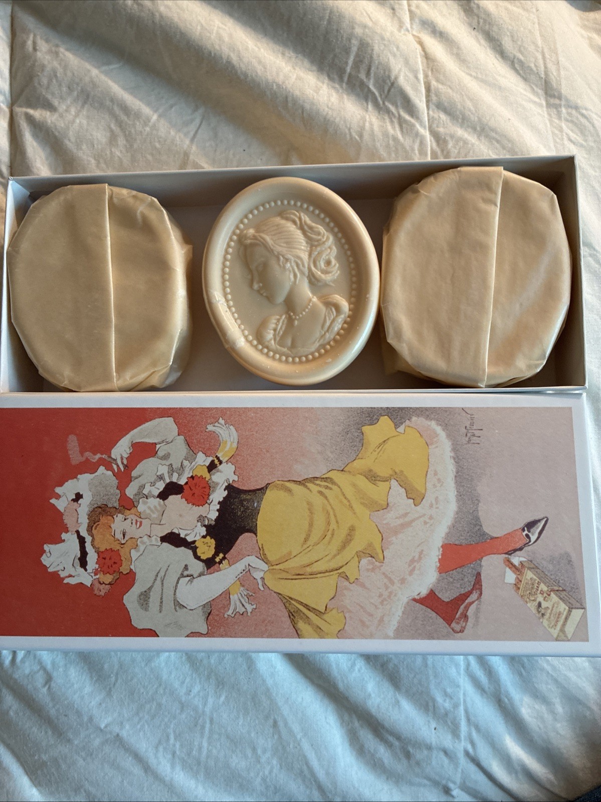 LORCOS Gardenia Soaps Set 3x7oz decorative bars Made in France – Gismonda