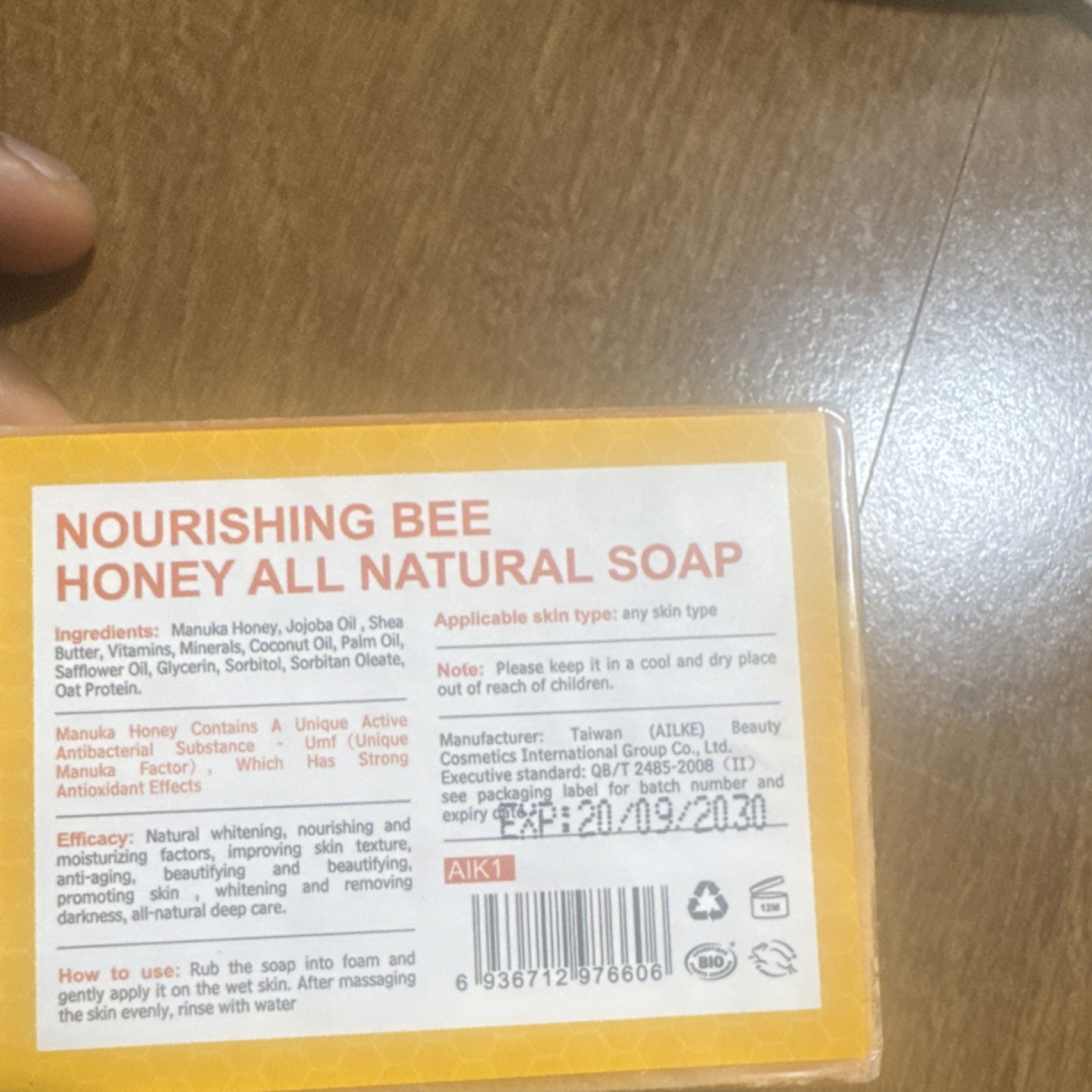 LKI’AE Whitening Soap 200g Manuka Honey Jojoba Oil Shea Butter Moisturizing