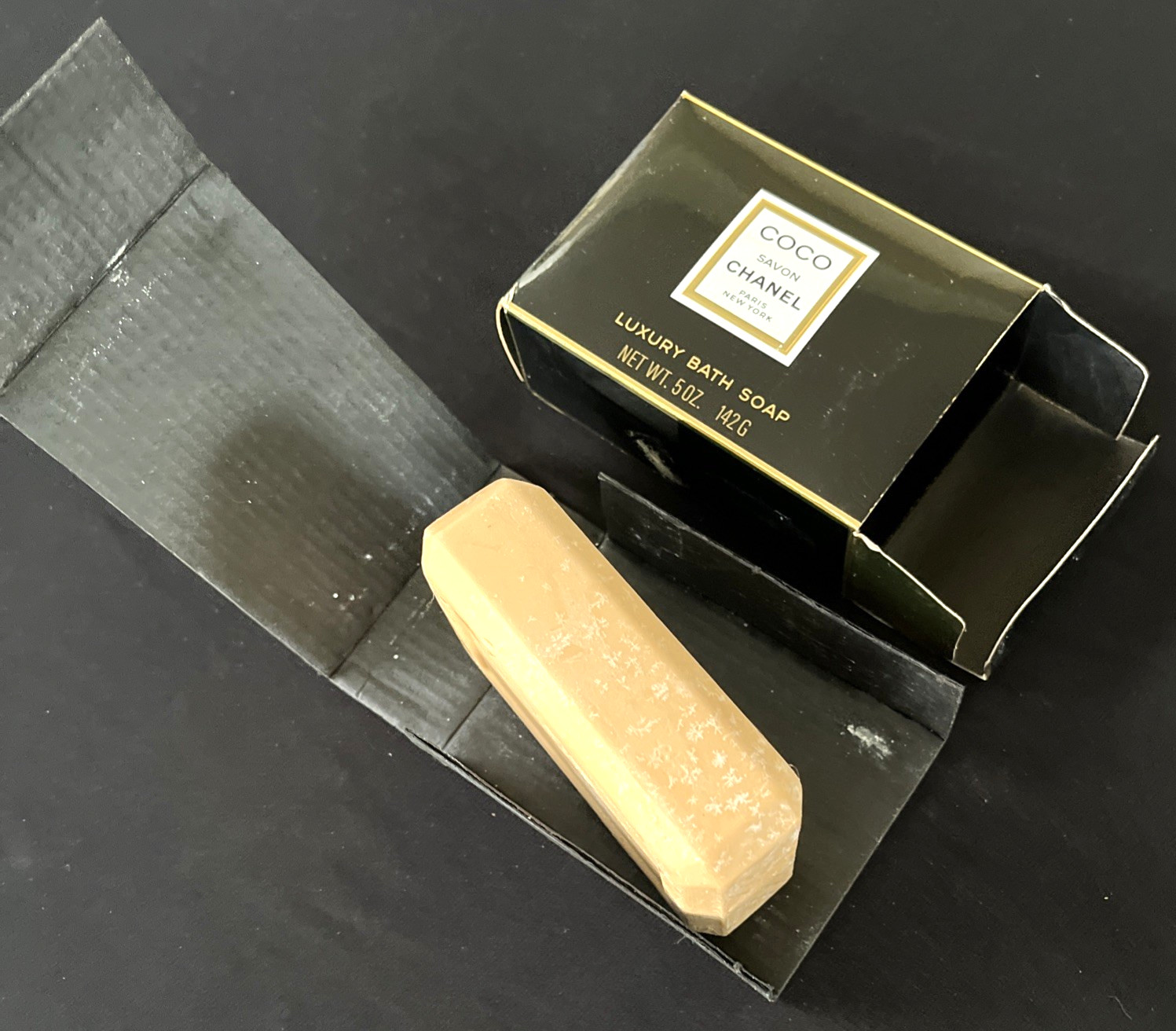Vintage CHANEL Coco Luxury Bath Soap Savon 5 OZ 142G Unused in Box France READ