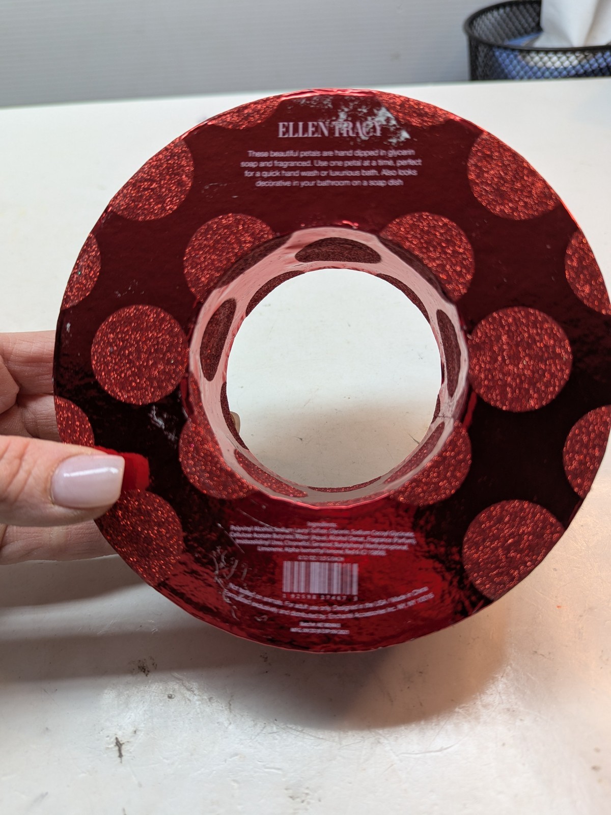 Ellen Tracy Rose Gardenia Scented Soap Petals 6 Inch NIB