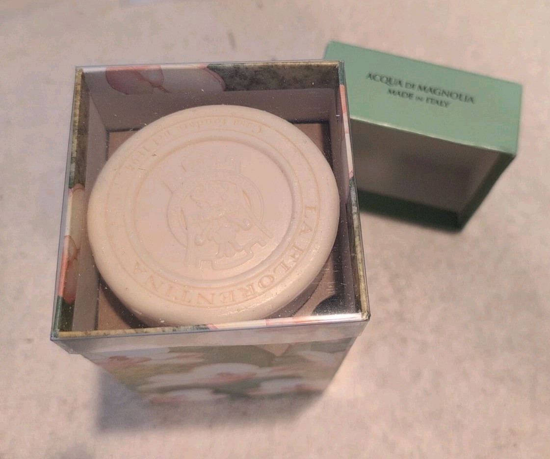 Boxed Set of 4 La Florentina Fresh Magnolia Sculpted Soap Bars 4 x 4 oz