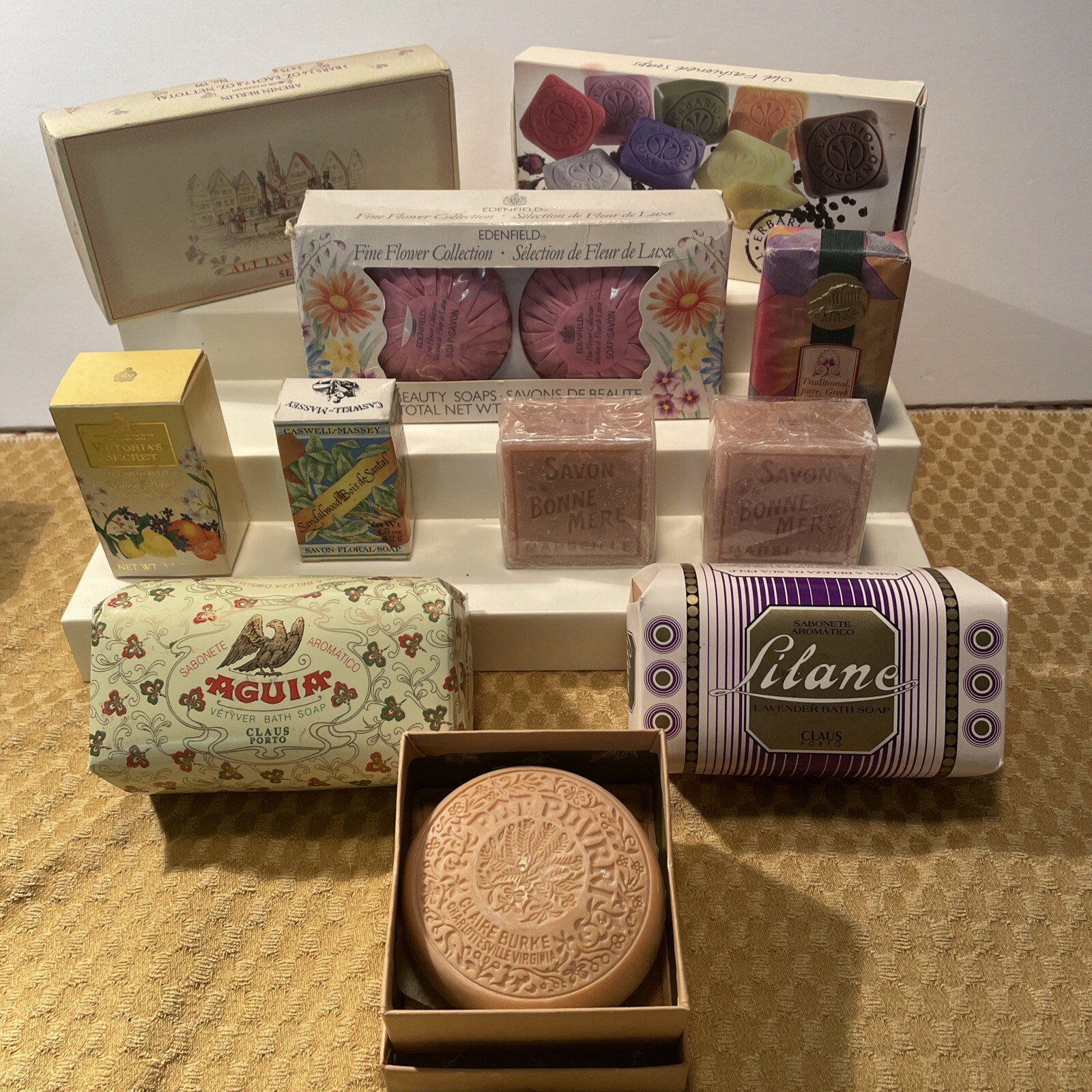 Lot of 11 Vintage Imported ++ Perfumed Soaps Italy USA Greec France Saponi Seife