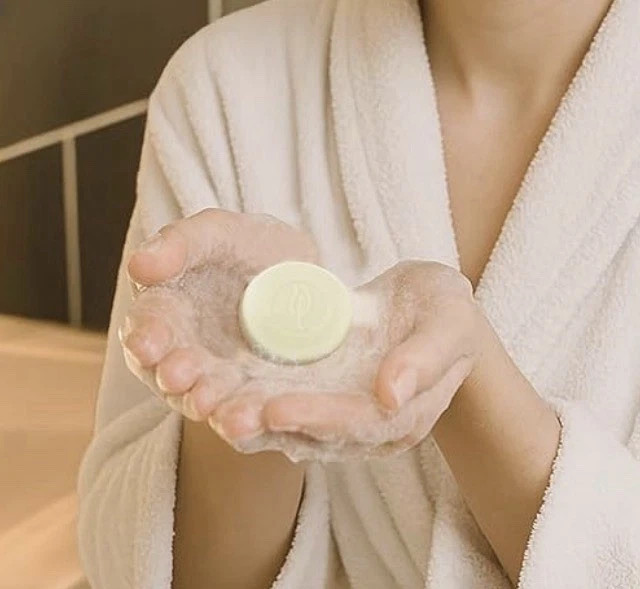 (Lot of 8) Aqua Organics Moisturizing Body Bar .9oz ~Aloe Vera, Olive Oil