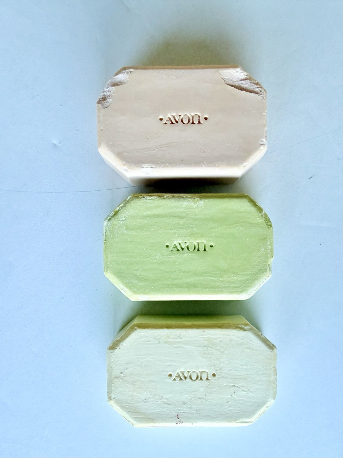 Lot of vintage avon bar soap NEW + Decorative Floral Soaps – 15 Total!