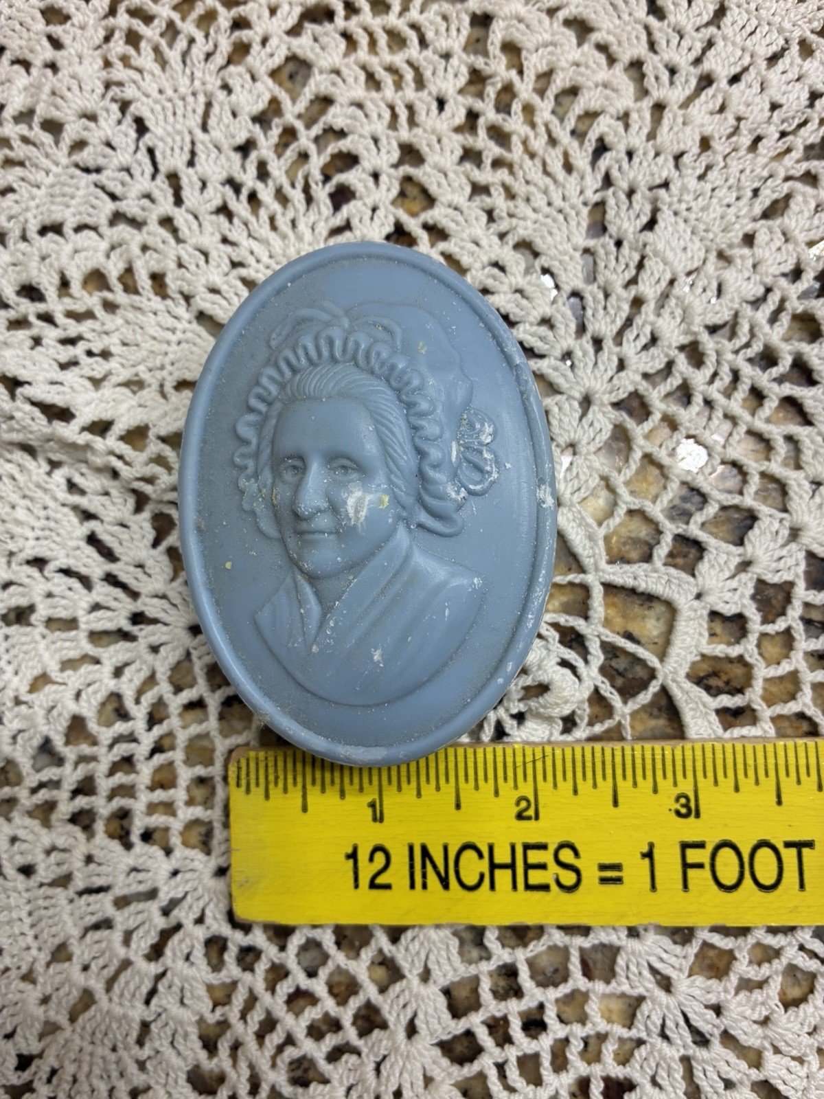 Vintage Decorative Bar Soaps By Avon Lot Of 4 ***Preowned*** Good Condition