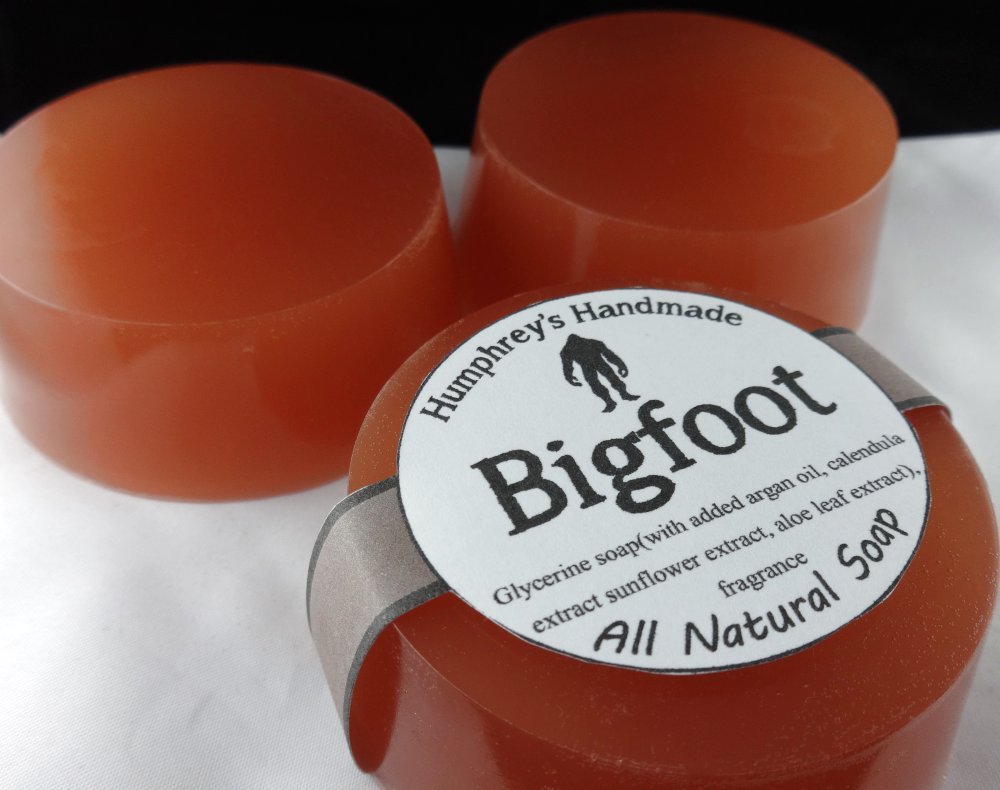 BIGFOOT Men’s Glycerin Soap Oakmoss Sandalwood Cedarwood, Beard Puck Shave Bar