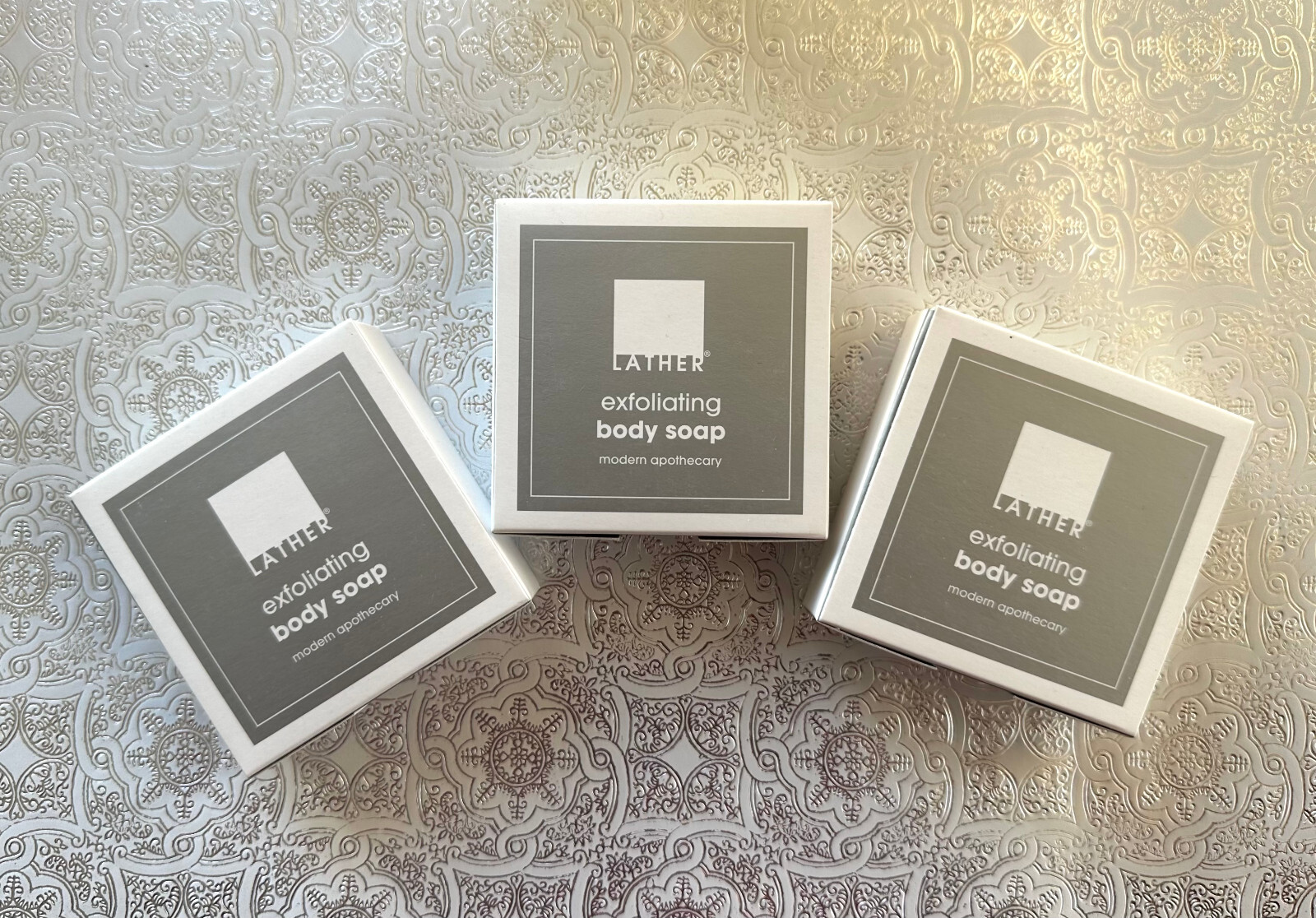 LATHER EXFOLIATING BODY SOAP OATMEAL BAMBOO EXTRACT 3 X 85 G/3.0 OZ. NEW IN BOX