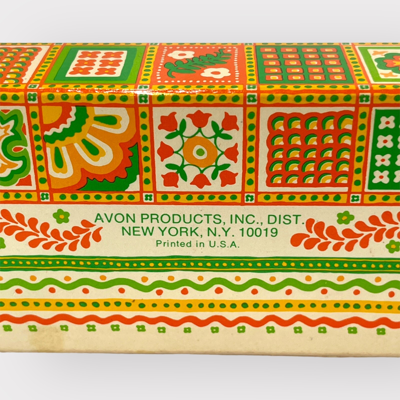 Vintage Avon Patchwork Perfumed Soap 3 3 oz Bars Set Yellow Orange Green Prop