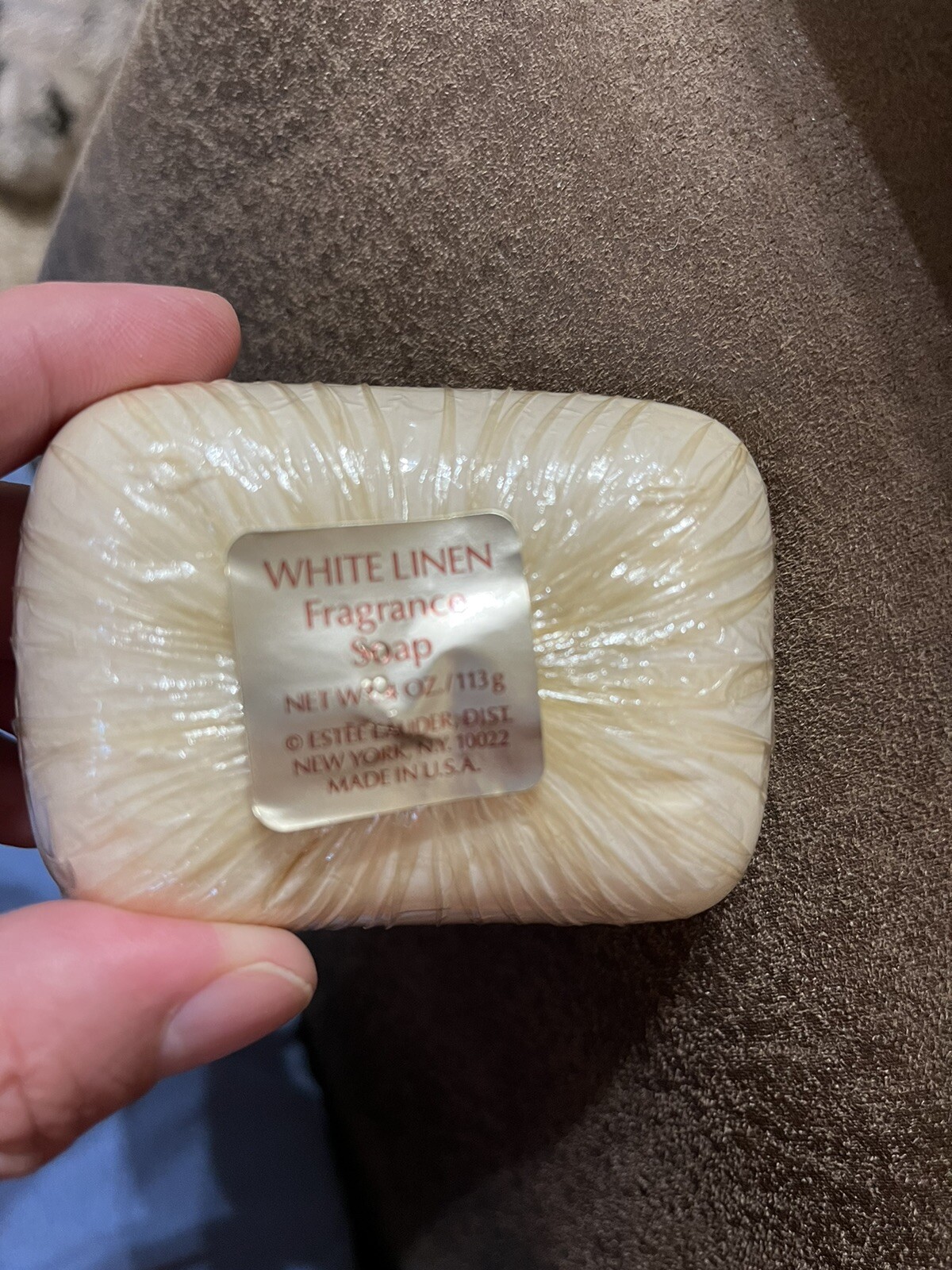 New Estee Lauder White Linen Fragrance Soap 4 oz w/ Plastic Soap Dish Shell Logo