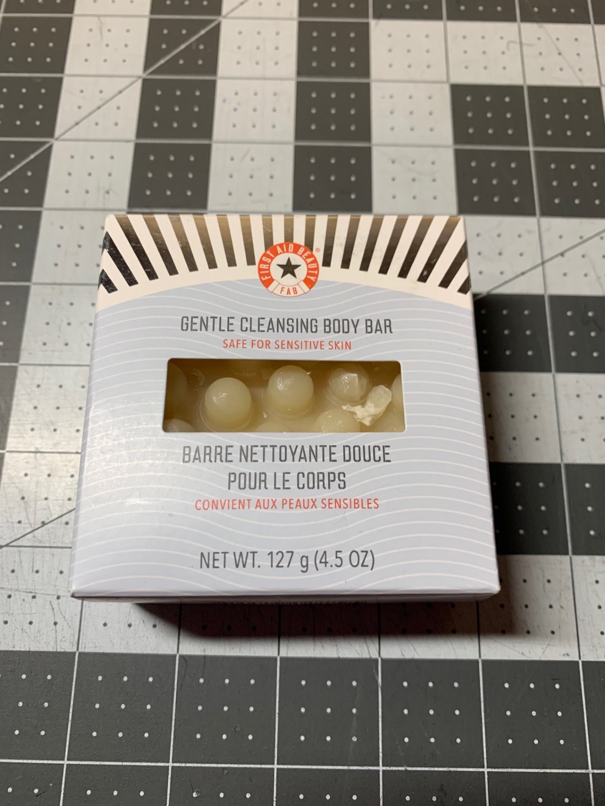 First Aid Beauty – Gentle Cleansing Body Bar – Unscented Bar Soap – NEW