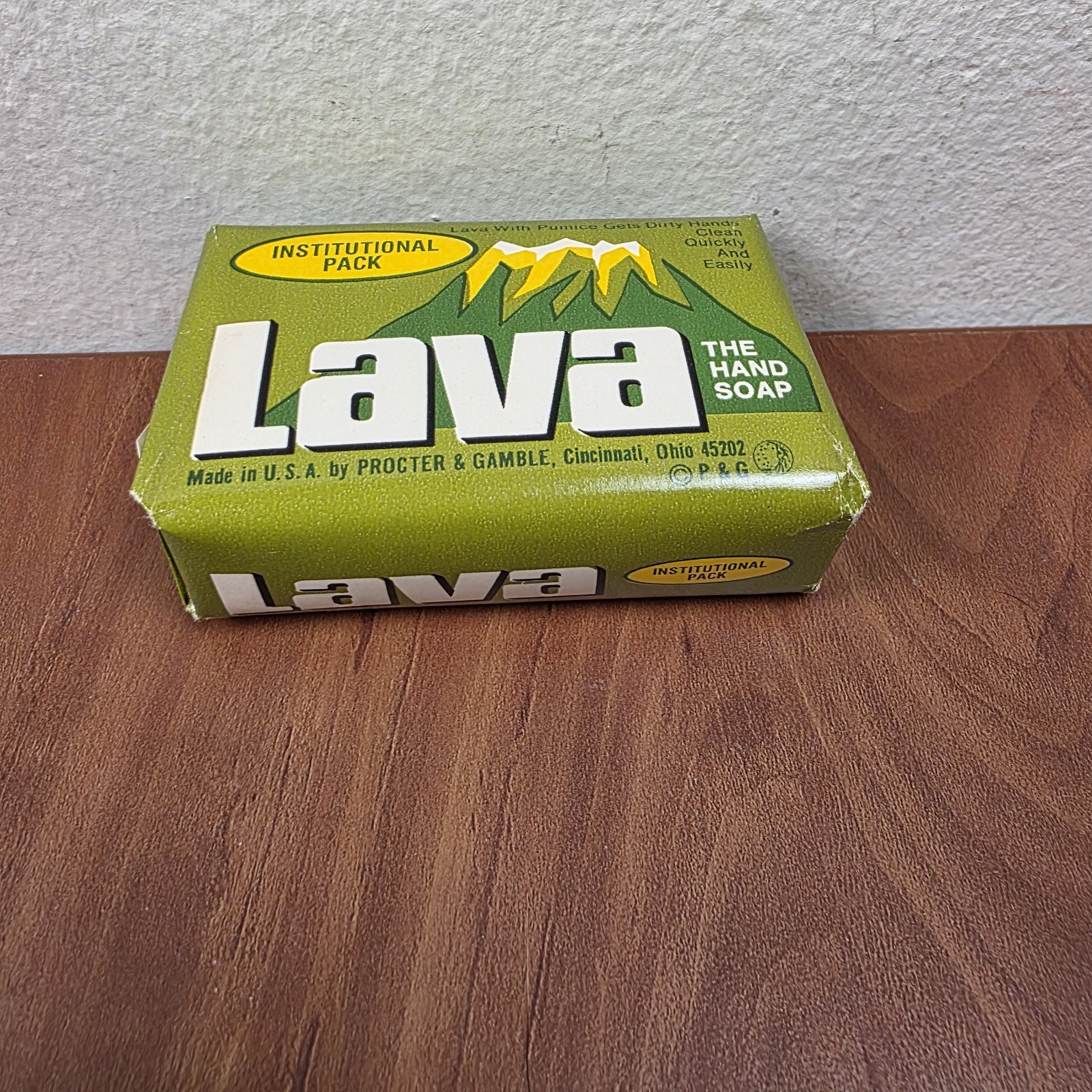 Pack Lava Bar Heavy Duty Pumice Hand Soap USA Institutional 1 Bar Damage Package