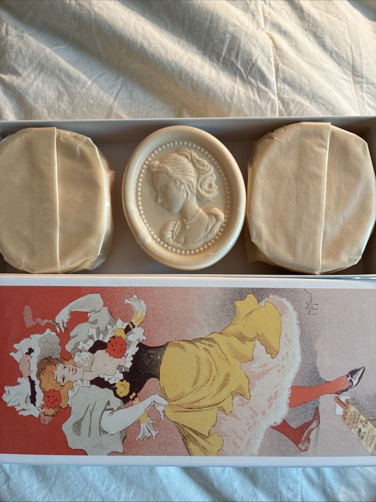 LORCOS Gardenia Soaps Set 3x7oz decorative bars Made in France – Gismonda