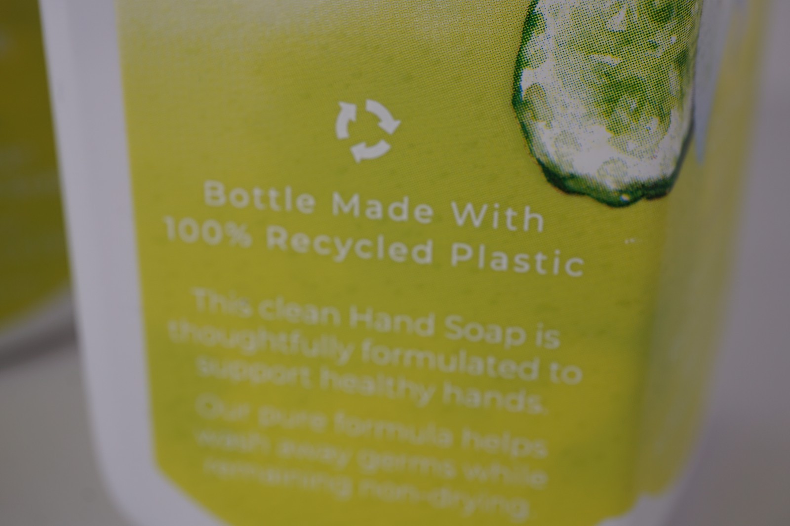 X2 BATH & BODY WORKS CUCUMBER & LILY GENTLE & CLEAN FOAMIONG HAND SOAP