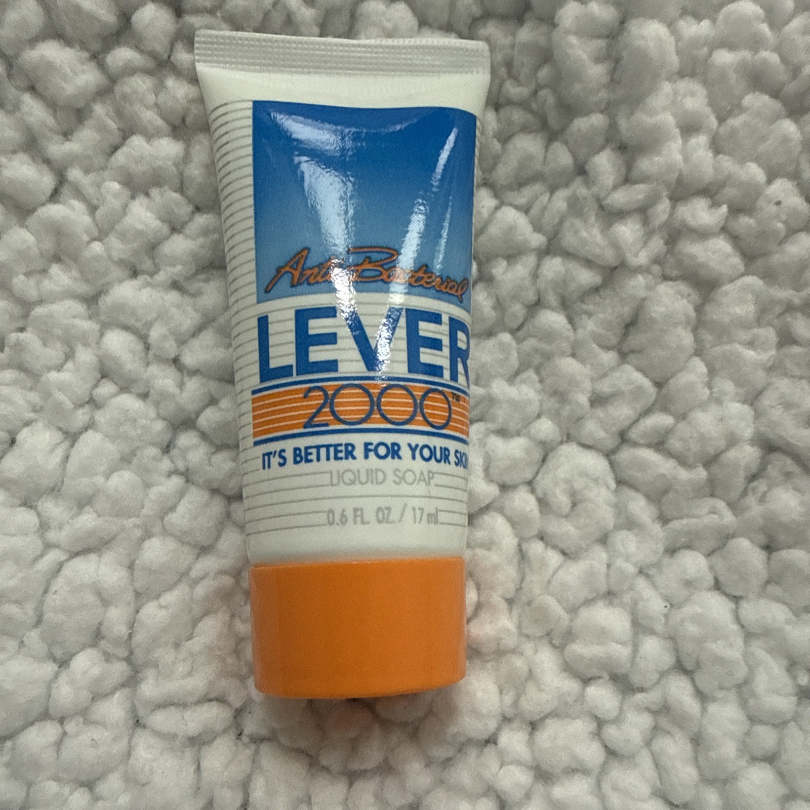 30 Vintage 1994 SAMPLE SIZE Lever 2000 0.6oz Anti Bacterial Liquid Soap. New.
