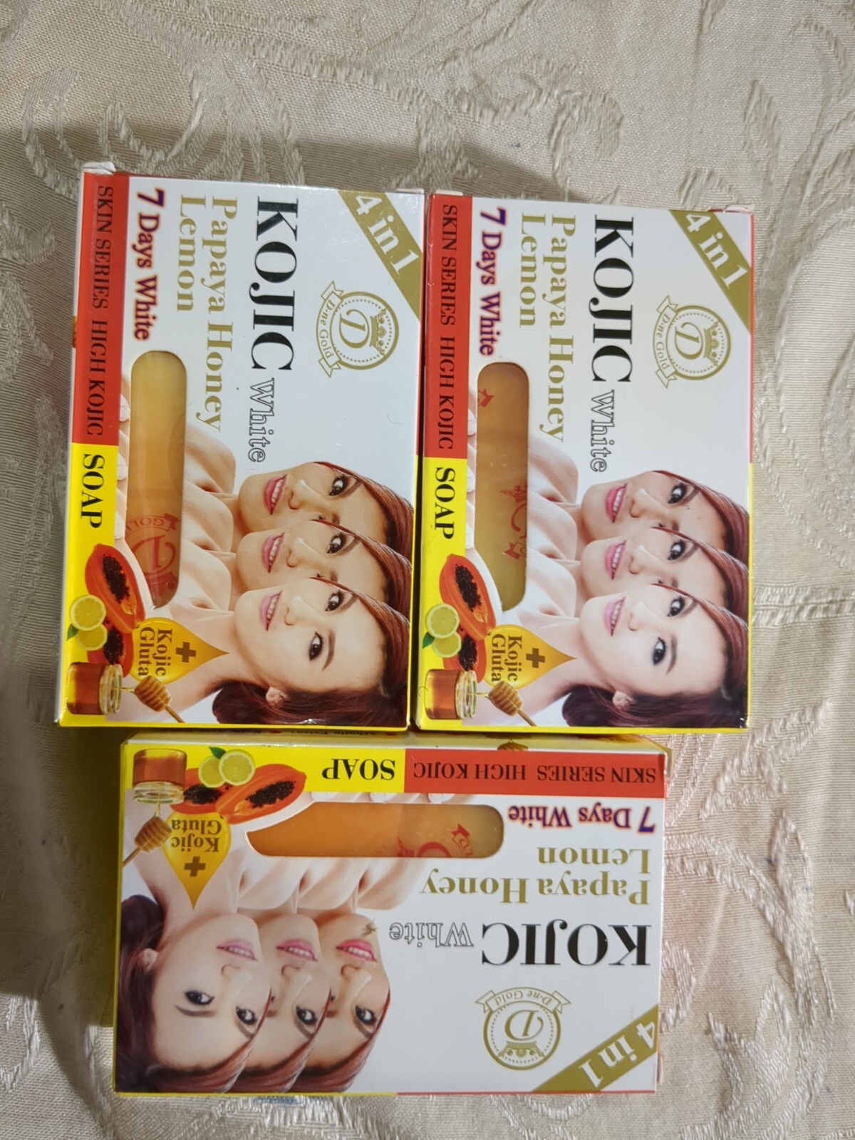 Kojic white Gluta PAPAYA HONEy 7days Soap. Clear spot 160g 3pieces