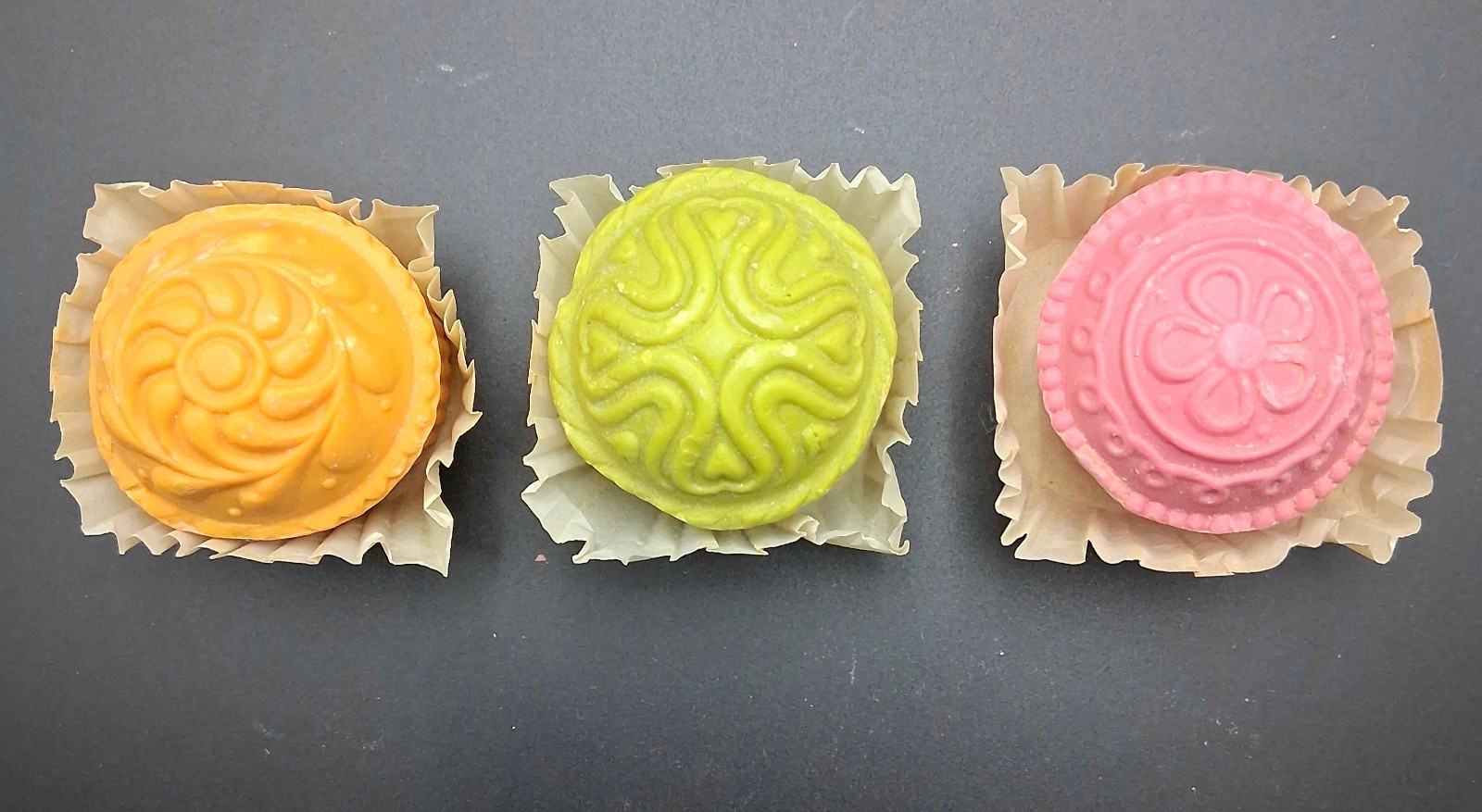 Avon Cupcake Soap Set Vintage 3 Bar Soap Gift Box Floral Bird 6 oz