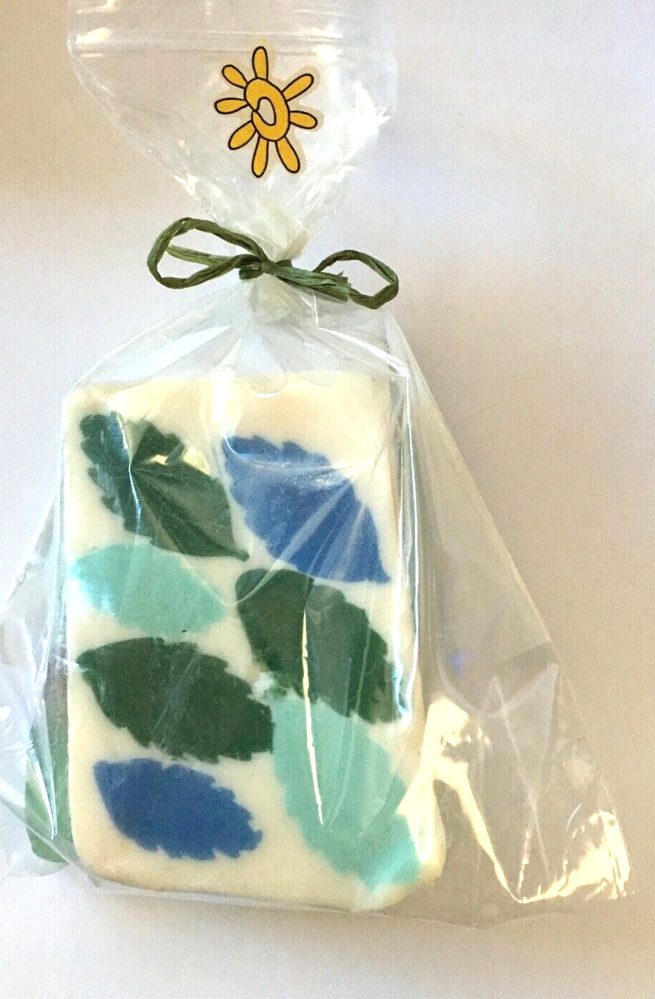 2 Bars- Handmade Organic Soap Light Fresh Breeze Scent Leaves / Tulips 8.6oz.