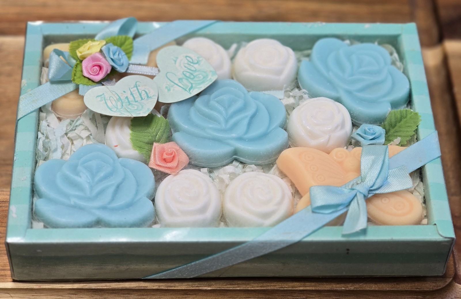 1980’s Flower Soap Creative Gift Box Floral Multi Color Guest Bathroom Set