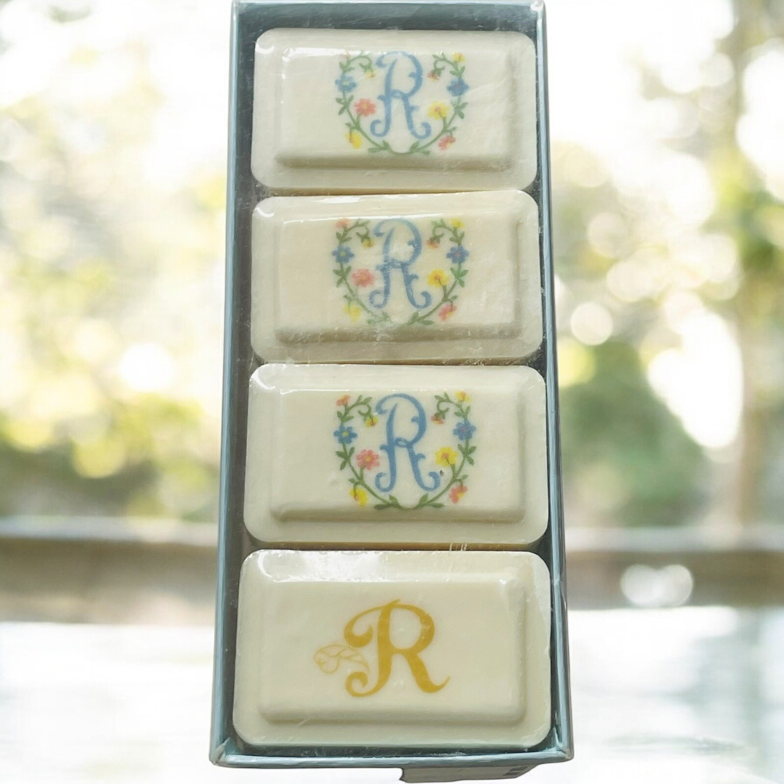 Vtg Katherine Gray 4 French Milled Scented Soap Letter R Floral Design 6 Oz USA