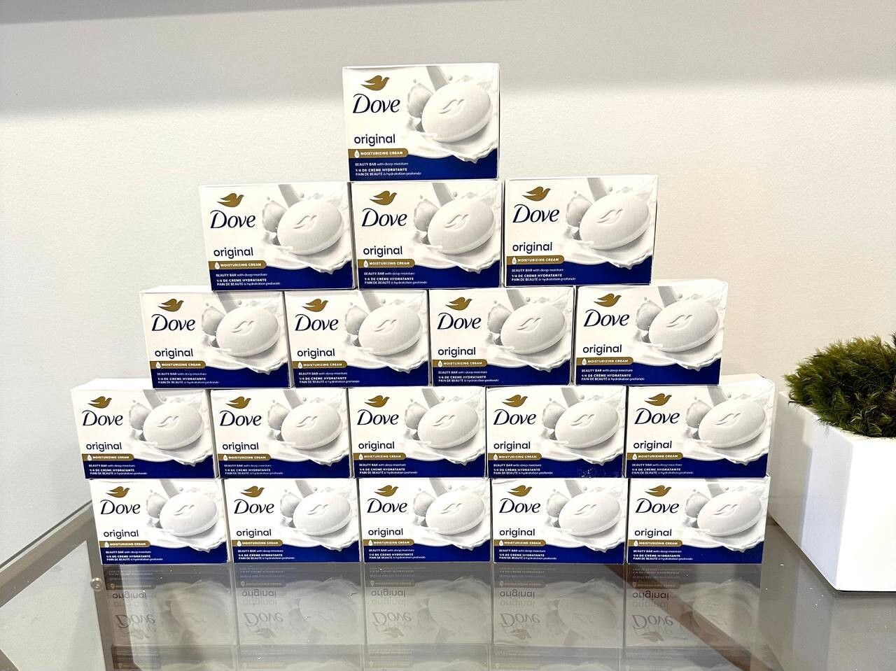 Dove Original Large Beauty Soap Bar 4.75oz/135g (Pick from 8/ 12 / 18 / 24 Bar)