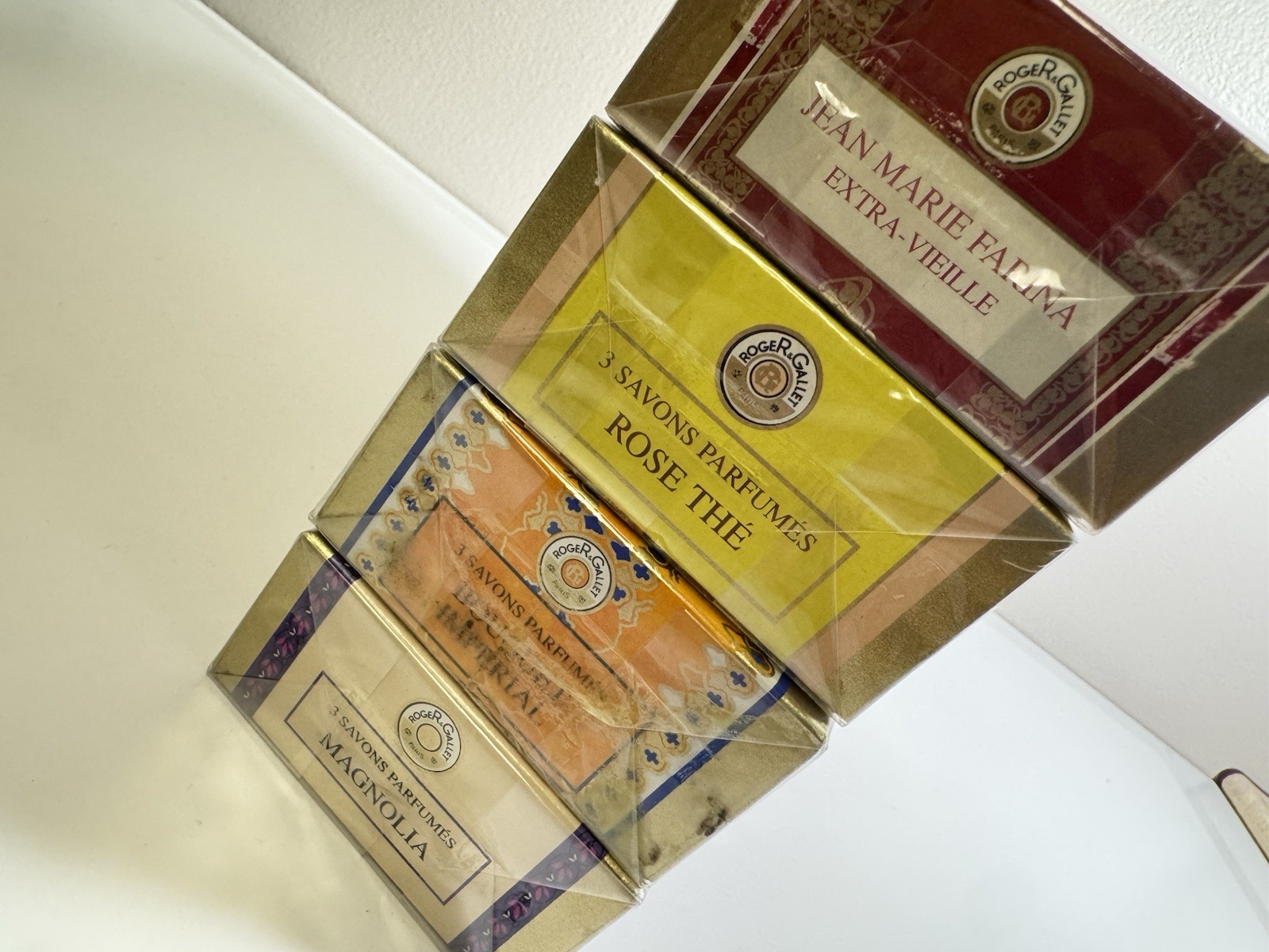 roger & gallet paris perfumed soaps 3 x 100 g/ 3.5 oz. made in france 4 x 3