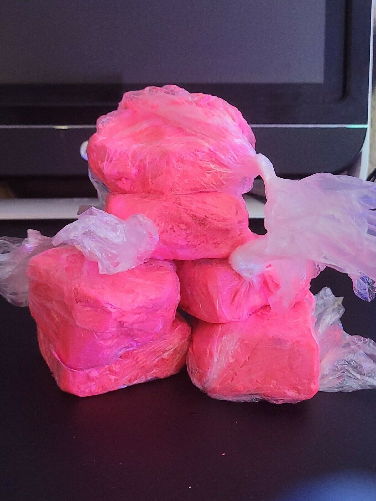 colored ozone treatment soap pink 1pcs