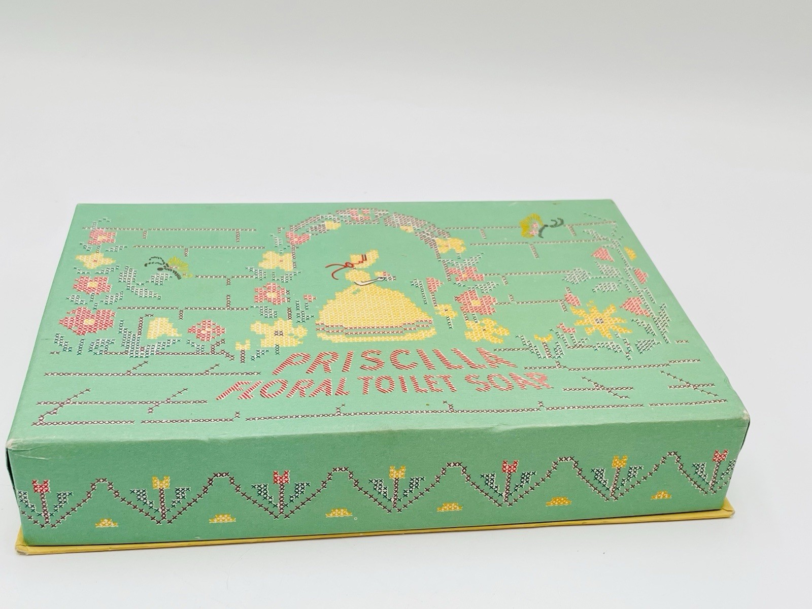 VTG Priscilla Floral Toilet Guest Bar Soap Cross Stich Southern Belle Box Set