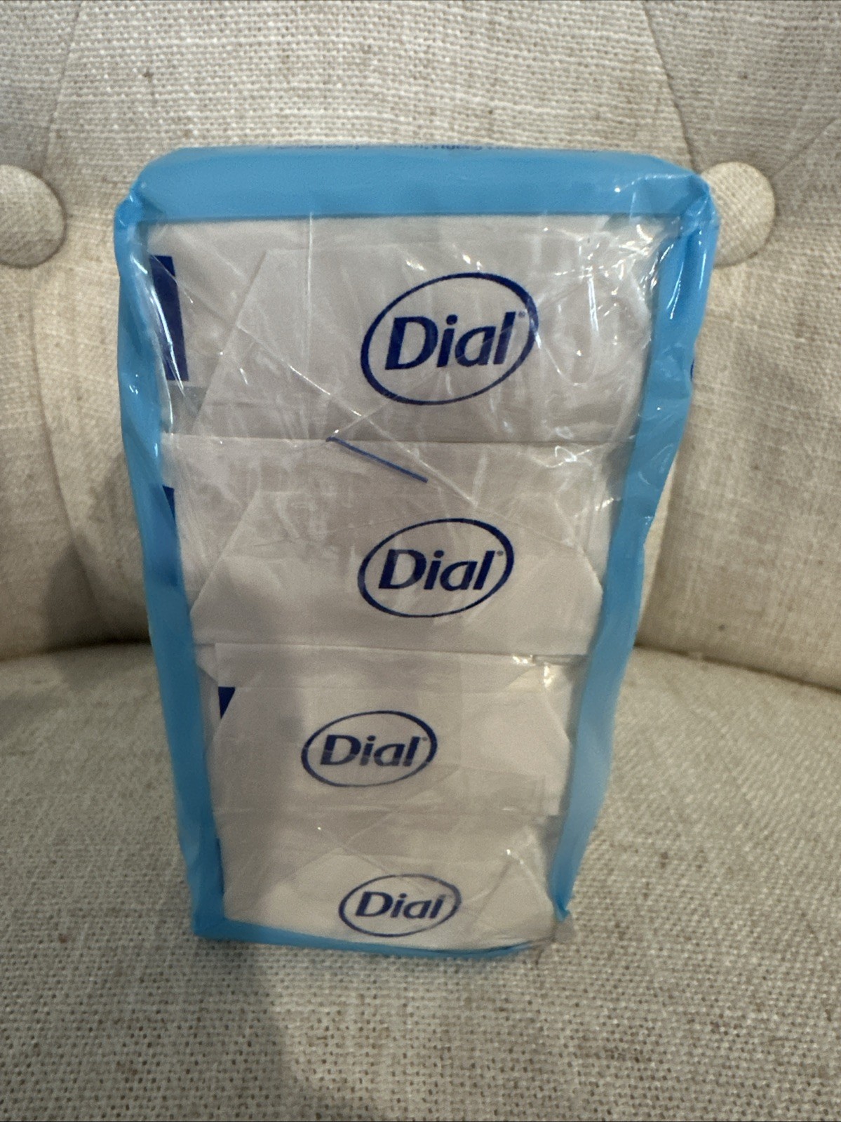 Dial Antibacterial Bar Soap Refresh Renew, Moisturized, White, 4 Oz, Pack of 4