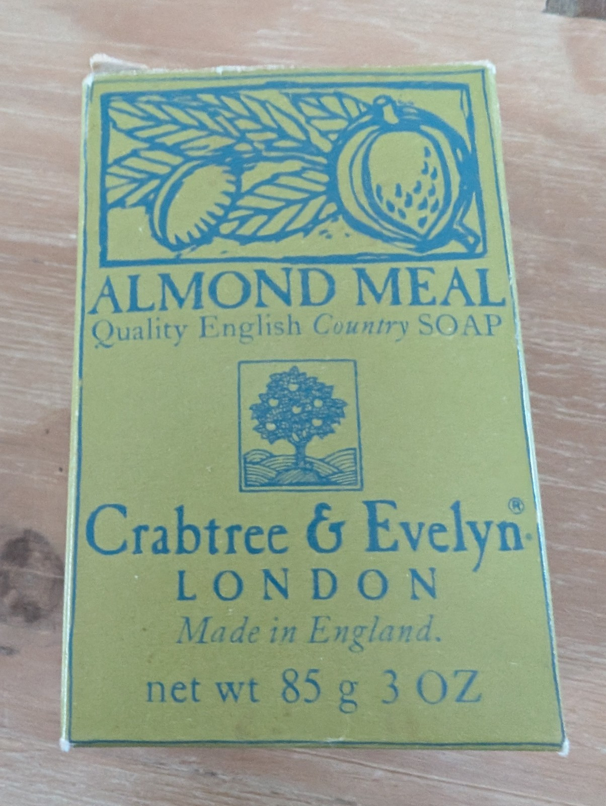 Vintage 1978 Crabtree & Evelyn Almond Meal English Country Soap 3oz 85g
