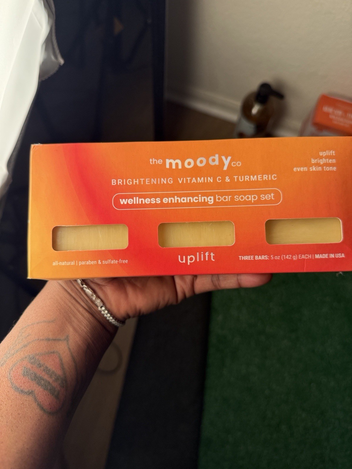 Rashely Vitamin C Soap Brightening, Anti-Aging, Dark Spot Reduction