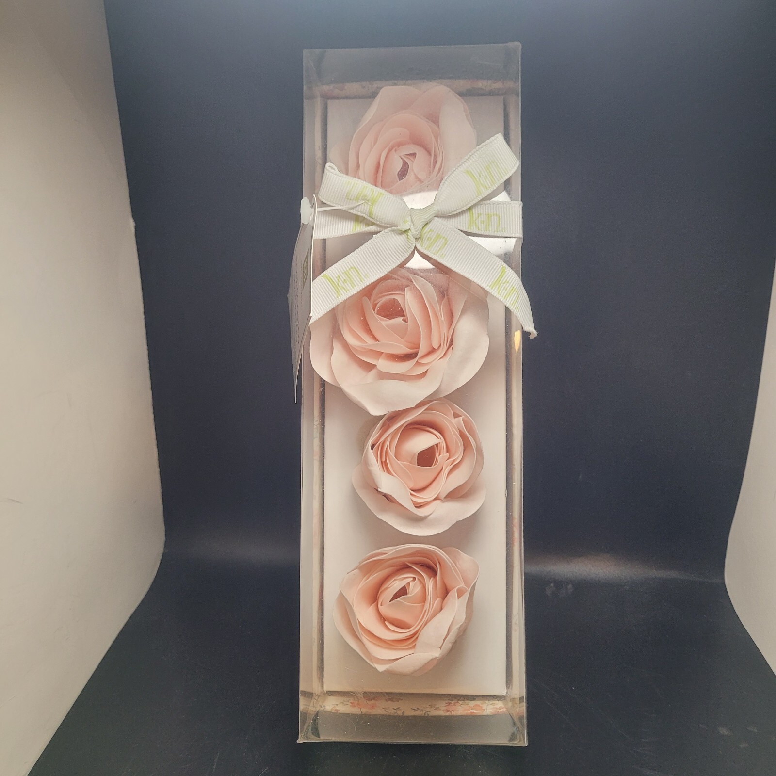 Karen Neuberger Rose Scented Soap Petals NIB Romantic Gift