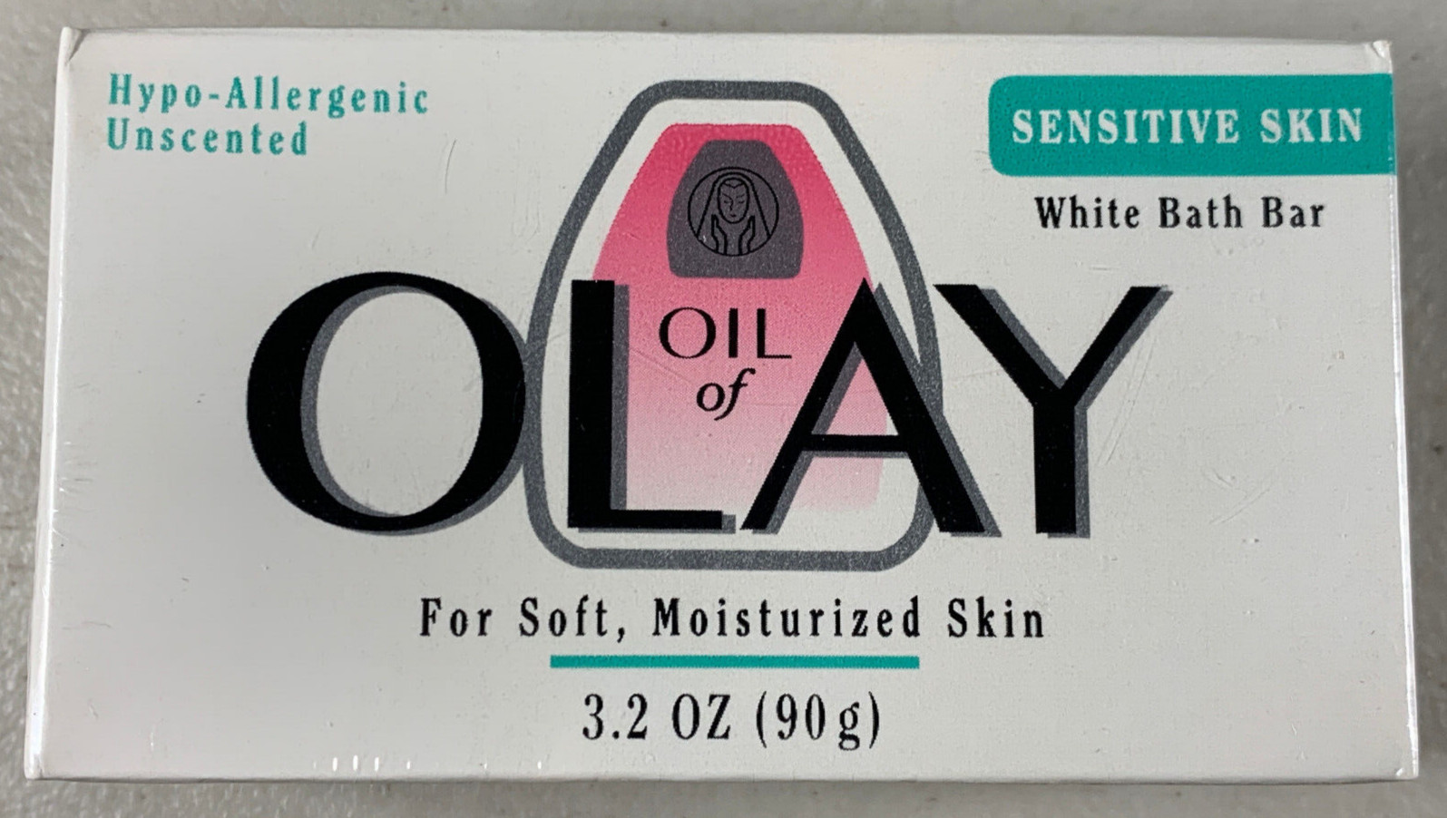 New Sealed Vintage 1995 Oil of Olay Sensitive Skin White Bath Bar Soap 3.2 oz