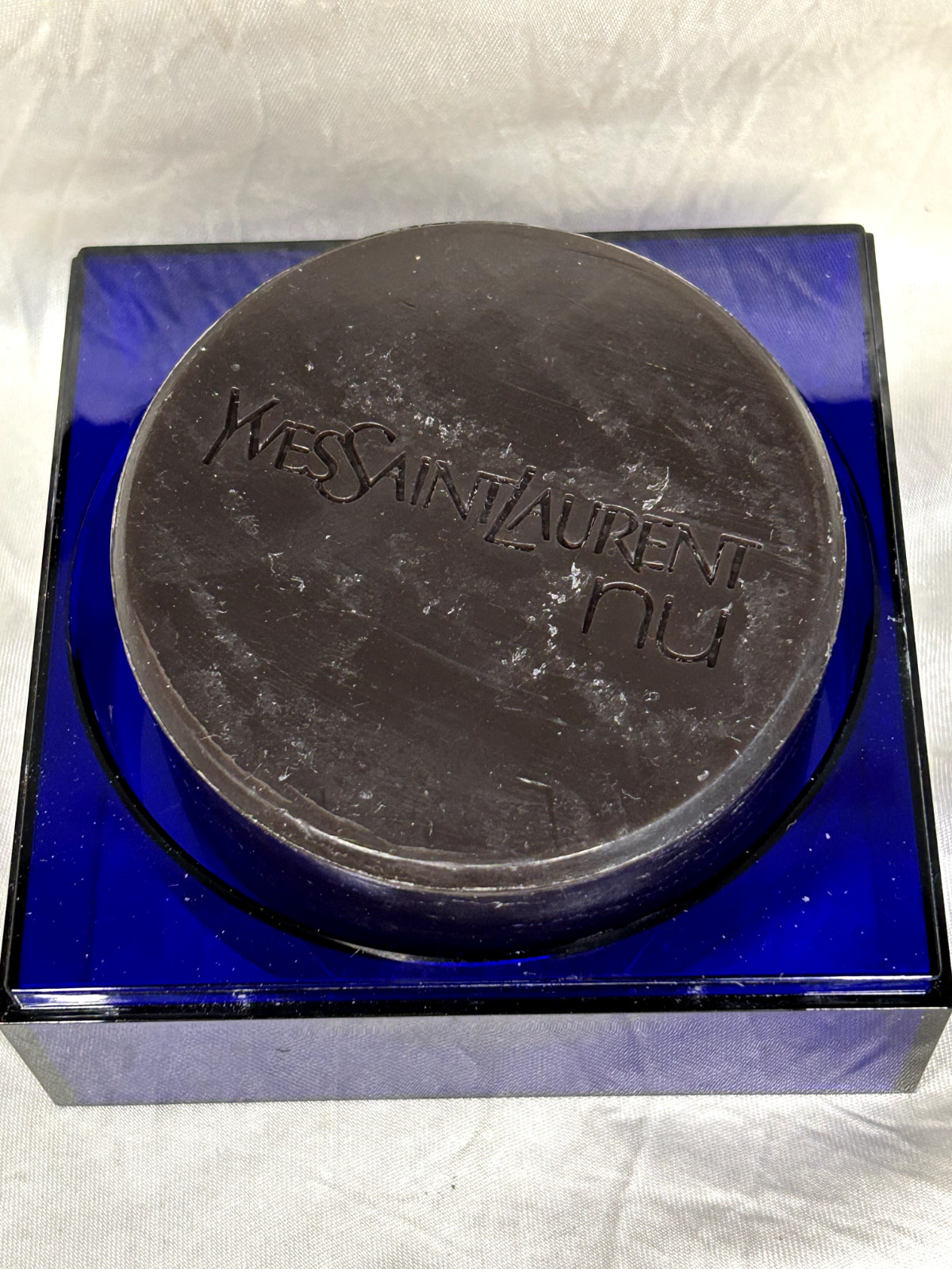 YVES SAINT LAURENT NU 150G PERFUMED SOAP (NEW WITH CASE)