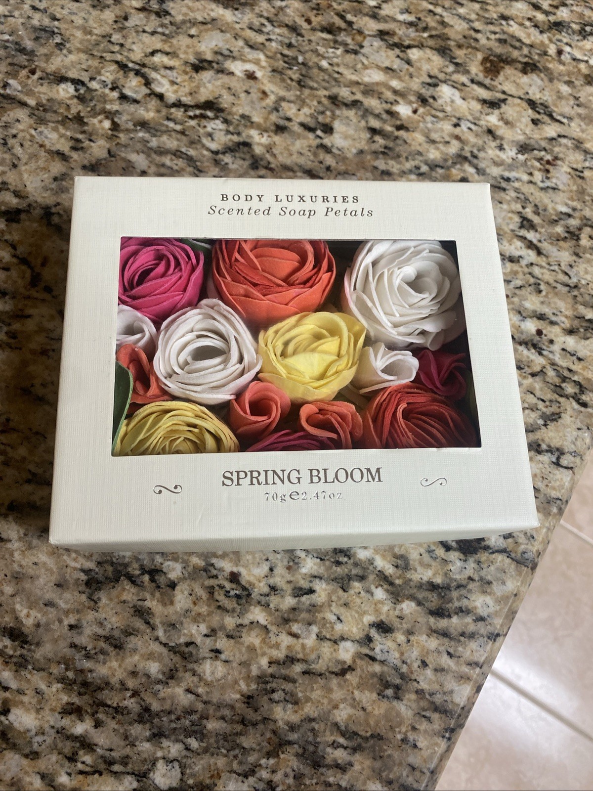 Body Luxuries Scented Soap Petals Wild Flowers Bathroom Kitchen Decor NEW IN BOX