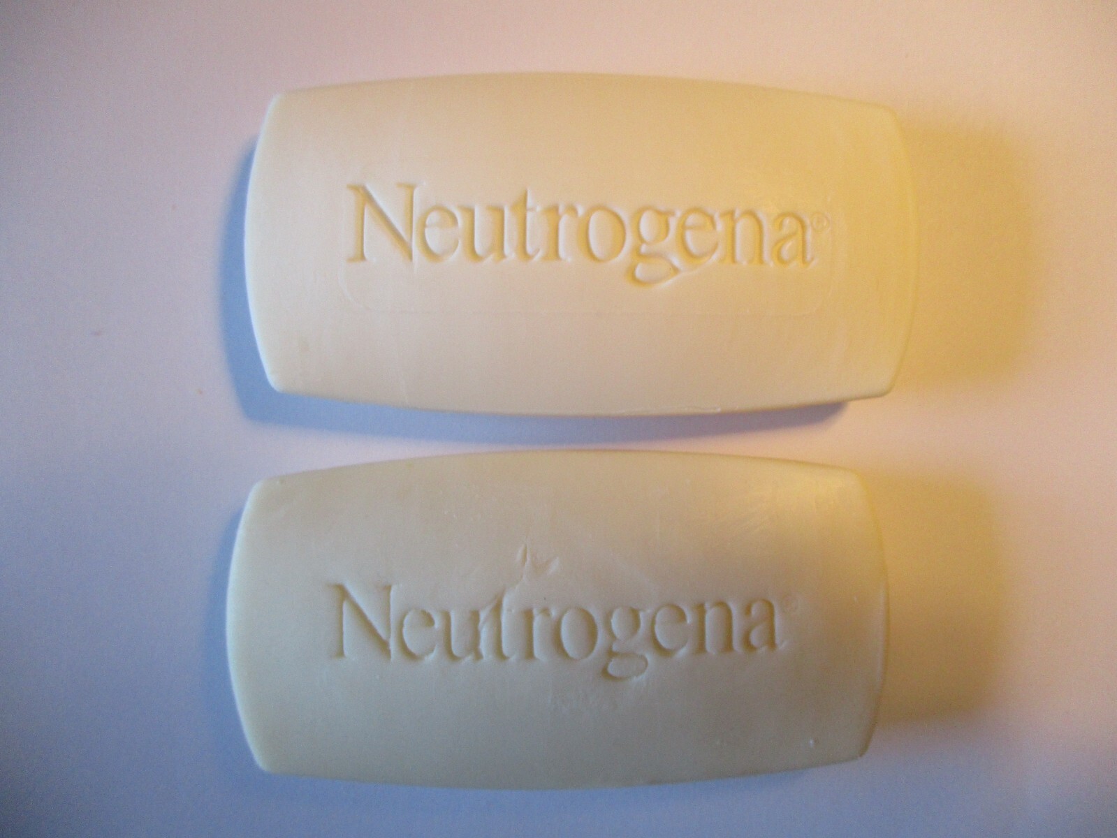 Two Bars Neutrogena French Milled Bath Soap 1.2 Oz. Each New in Box Unused