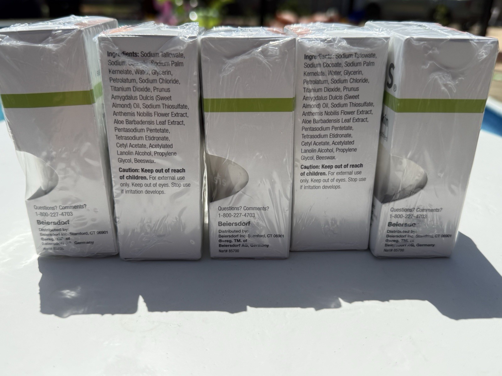 (5) Basis Sensitive Skin Bar Soap – Cleans and Soothes with Aloe Vera