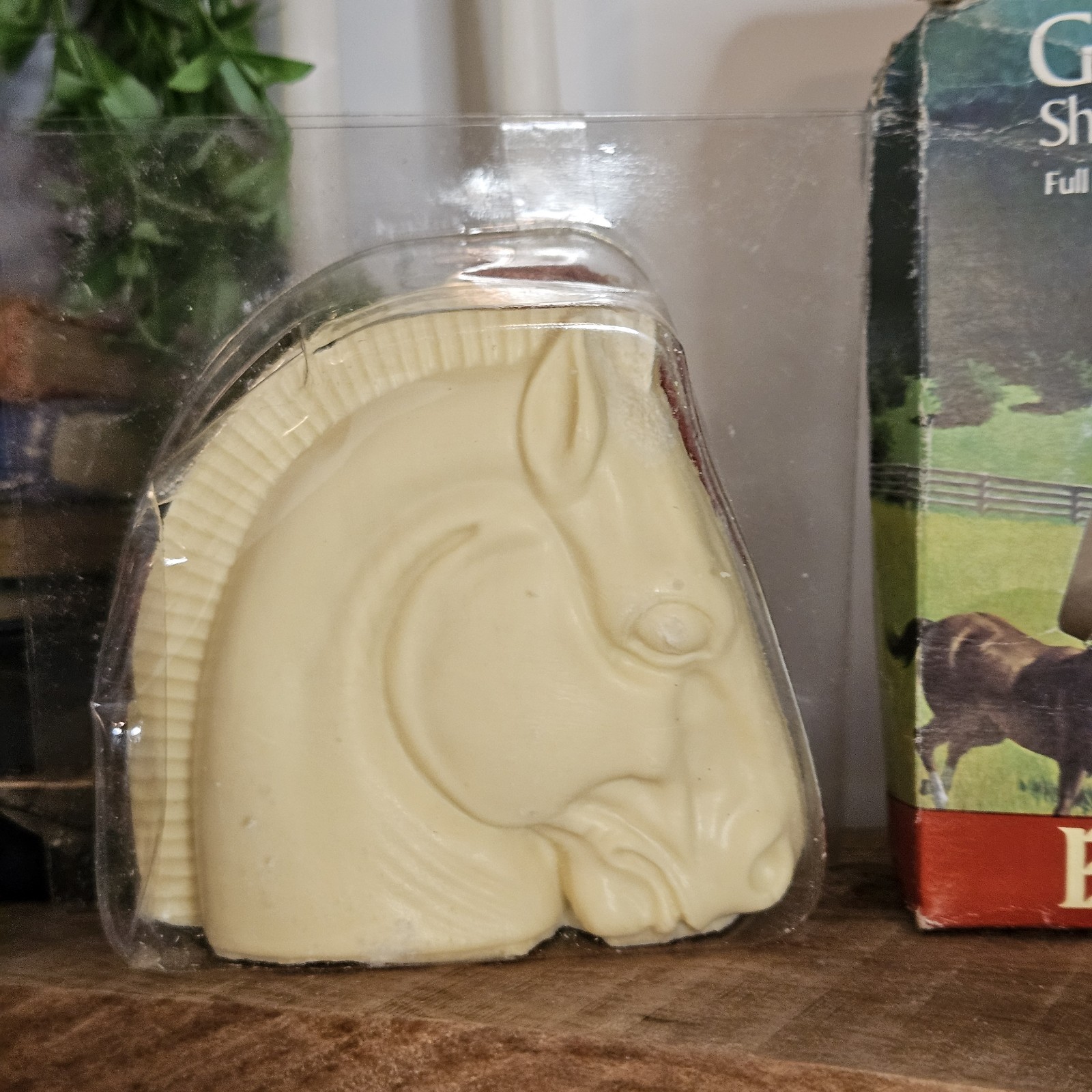 Vintage English Leather Grand Stallion Shower Soap On A Rope Full Length 8.5 Oz