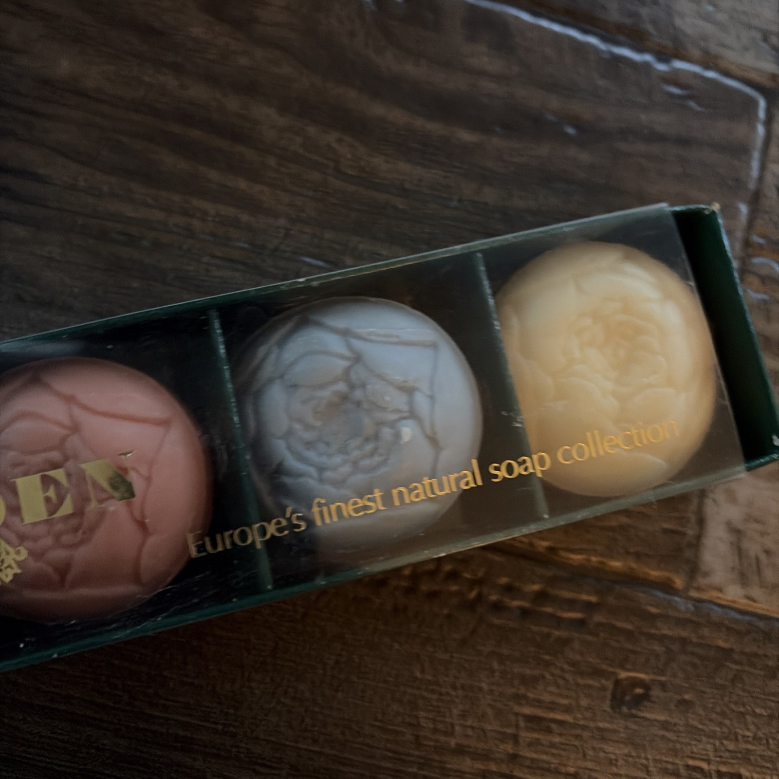 Rose Garden Soap Collection Set of 5 Flower Floral Soaps 6.3 oz. VTG